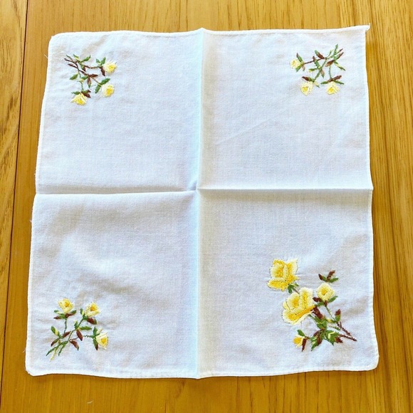 Vintage Handkerchief Hanky Embroidered Yellow Roses Flowers Fine Cotton 10.25" - Picture 2 of 6